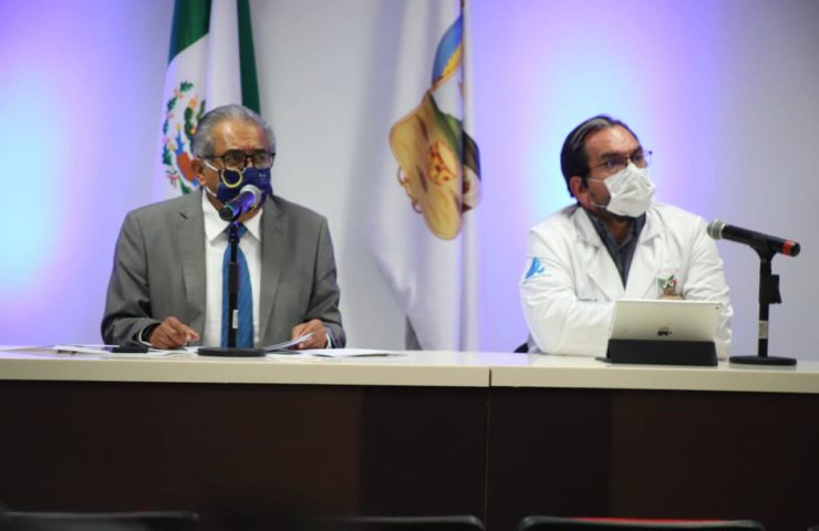 Conferencia de prensa del secretario de salud y educación de Hidalgo