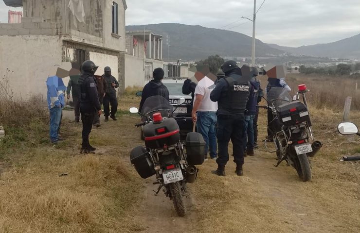 Detienen a dos por presuntamente robar en Pachuca