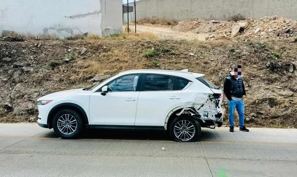 Choque en Pachuca deja 2 heridos