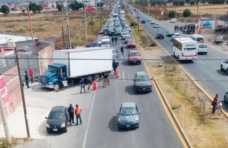 Torton mata a motociclista en Mineral de la Reforma