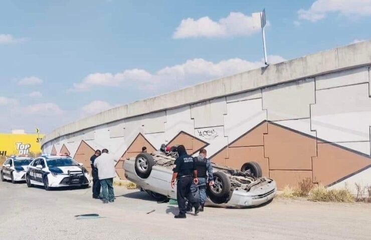 Cae de puente vehicular en Pachuca