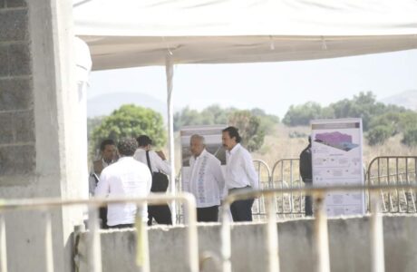 AMLO inicia trabajos de nuevo hospital de Tula