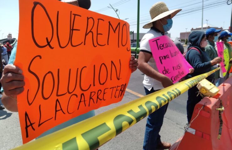 Pobladores de Tecozautla retiran bloqueos en Pachuca