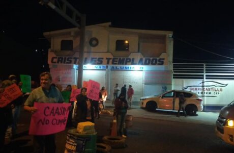 Vecinos de Mineral de la Reforma bloquean entrada al corredor de la montaña por falta de agua