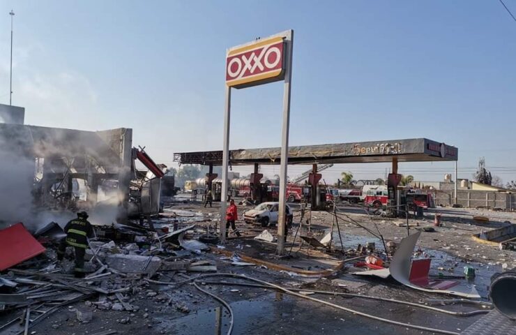 Gasolinera en Tula queda destrozada después de ser devorada por las llamas provocadas por una explosión