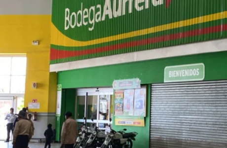 bodega aurrera de plaza universidad cerrado despues de que un hombre atentara contra su vida